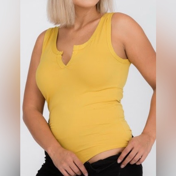 Tops - Yellow Sleeveless Women's Top - 2XL